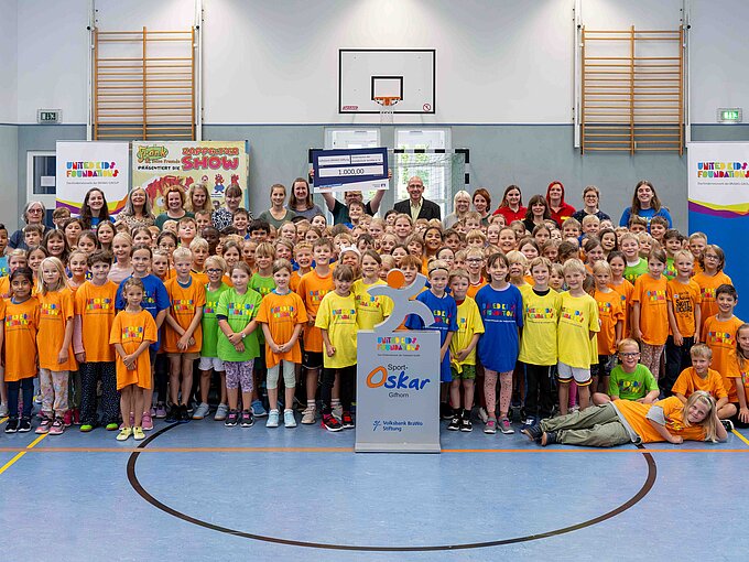 Alle Schülerinnen und Schüler der Grundschule Jembke wurden vom großen Sport-Oskar-Fest motiviert. 