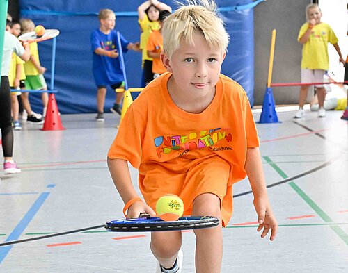 Beim Bewegungsparcours durchliefen die Kinder verschiedene Stationen, wobei verschiedenen Fähigkeiten abgefragt wurden. 