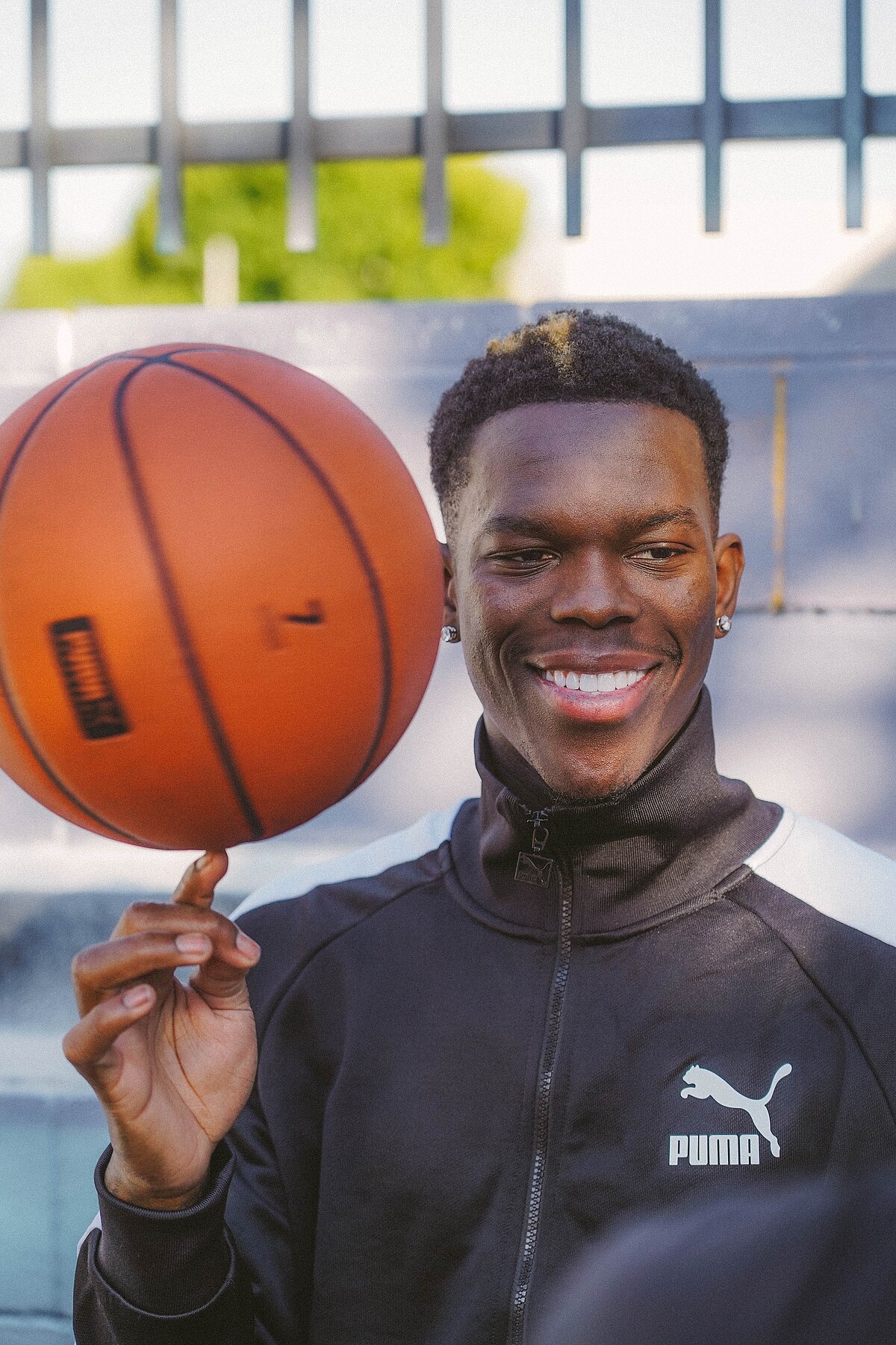 Dennis Schröder startet jump4future Programm